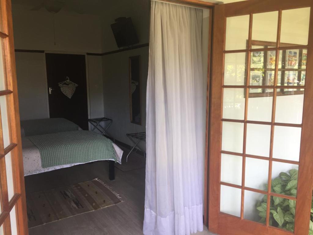 Beit Shalom Before Known As Best Little Guesthouse Oudtshoorn Kültér fotó