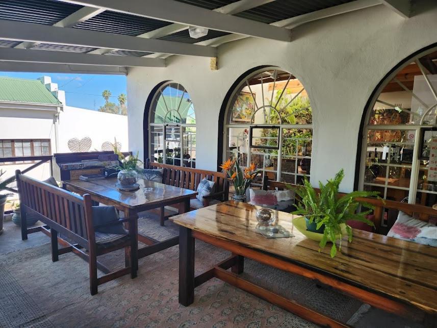 Beit Shalom Before Known As Best Little Guesthouse Oudtshoorn Kültér fotó